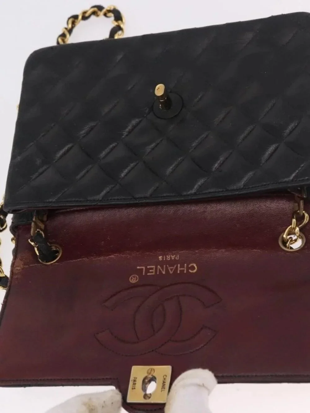 CHANEL Matelasse Chain Shoulder Bag Leather Black Gold CC Auth 188806